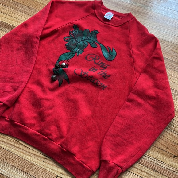 Vintage Christmas Crewneck / 90s / Large / Ring In The Season - Picture 4 of 7